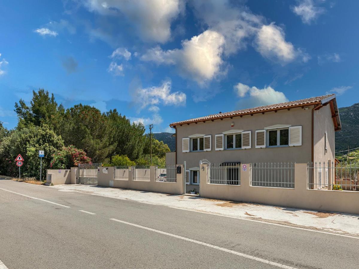 Villa Chiara Solanas Solanas  Exterior photo