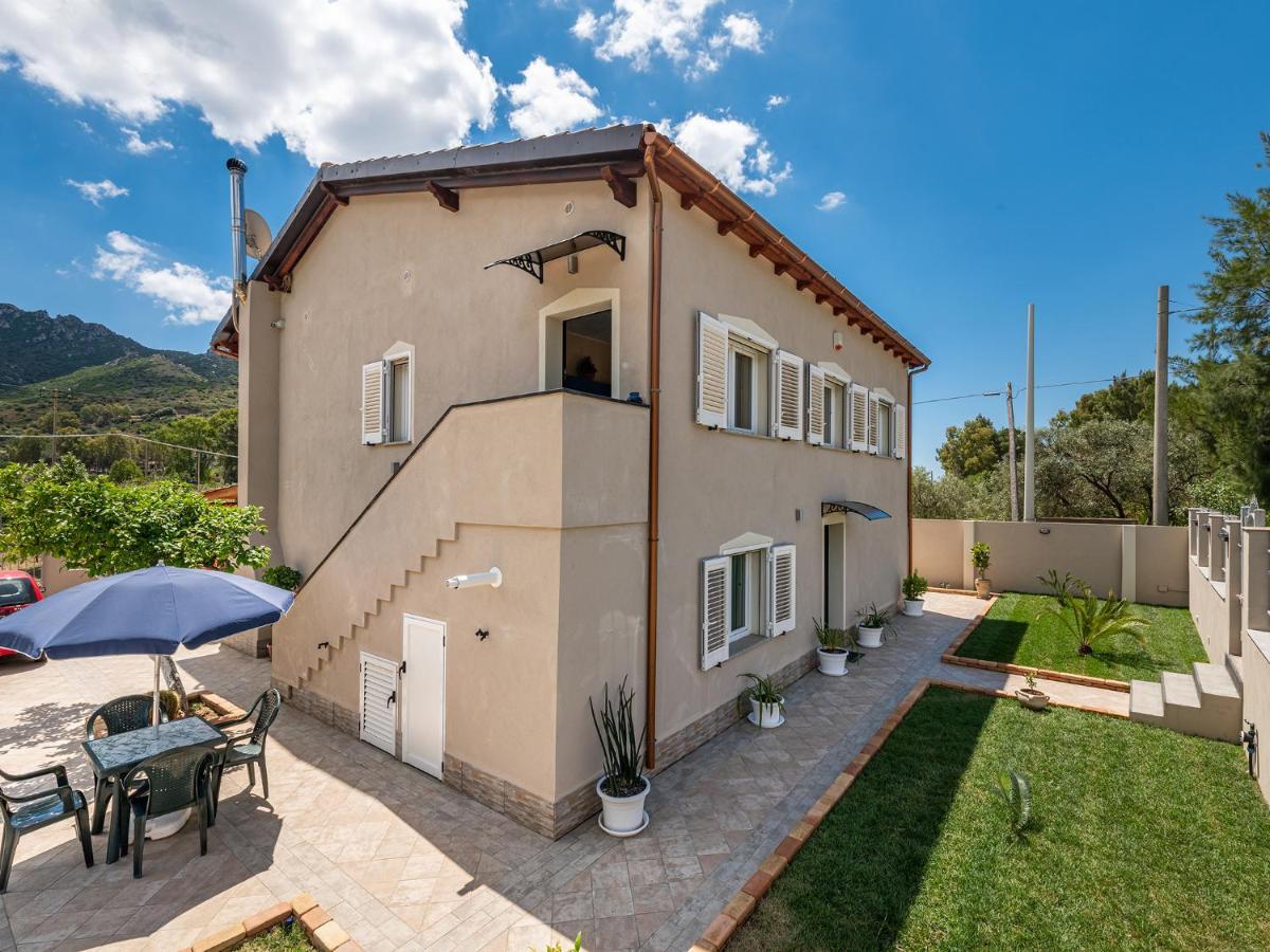 Villa Chiara Solanas Solanas  Exterior photo
